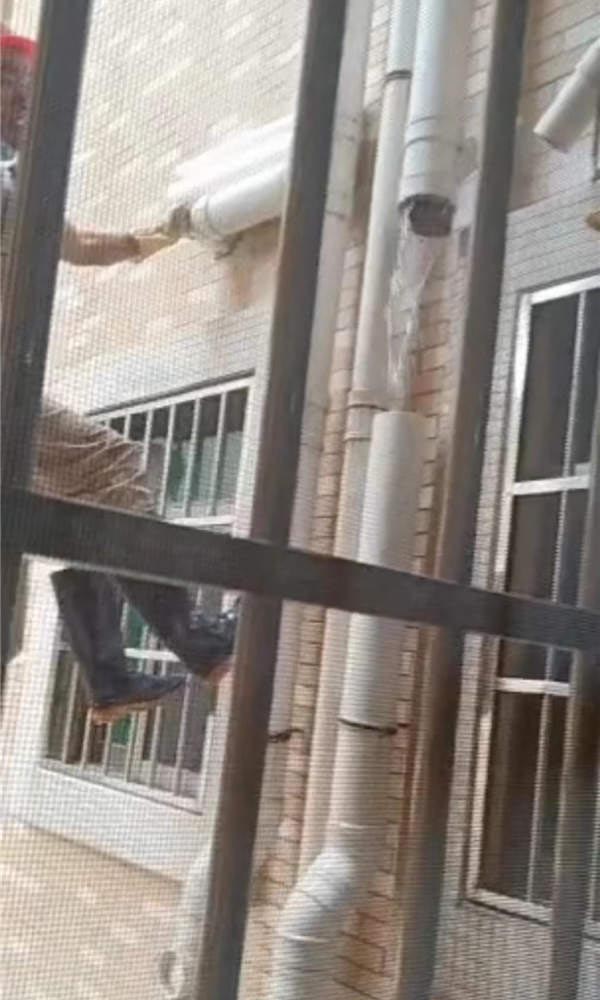 �ܵ����b���S��